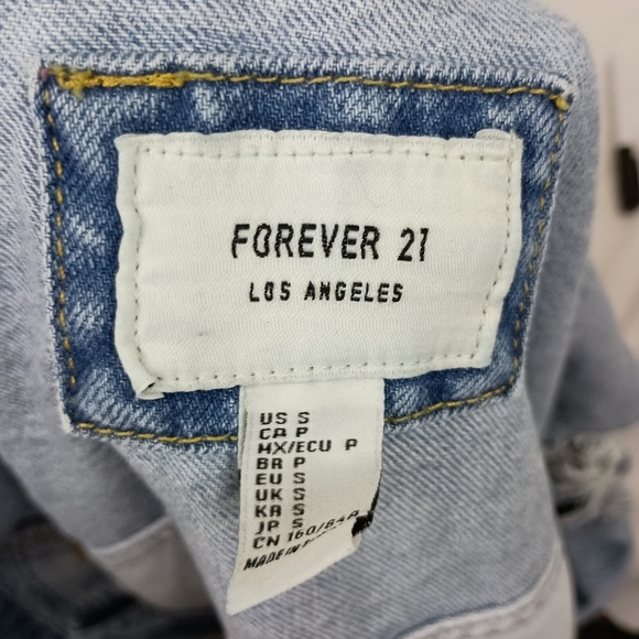 FOREVER 21 Distressed Thrash Grunge Patchwork Denim Relaxed Jacket (#1,376)(C) - Picture 2 of 10